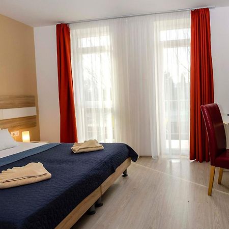 Hotel Pallone Balatonfured Exterior photo