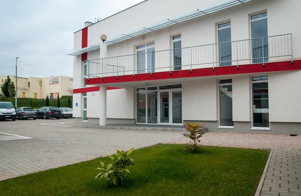 Hotel Pallone Balatonfured Exterior photo